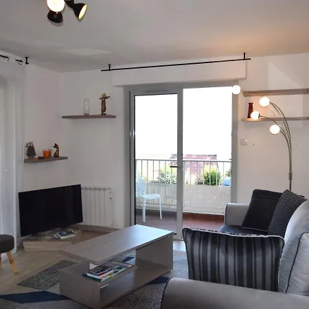 Moderne Avec Balcon A - Fr-1-498-80 Apartment
